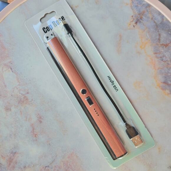 Candle electric recharger lighter
Rose Gold Color
7.87’ x 0.63’
Pulse ignition - Picture 1 of 2